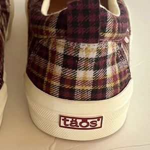 Taos Plaid Sneakers